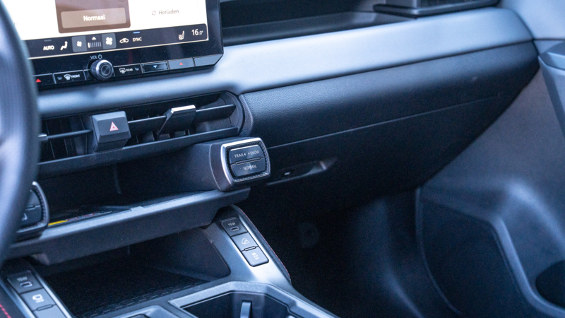 AutoZeelandtest van de Toyota RAV4 GR Plug-In-Hybrid 300 Sport