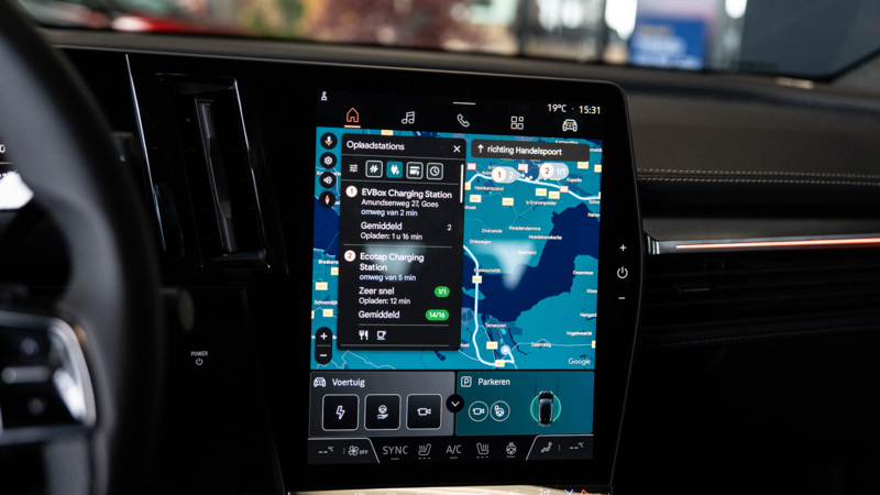 Nieuwe Mitsubishi Eclipse Cross en Grandis geïntroduceerd bij Auto Moret in Terneuzen
