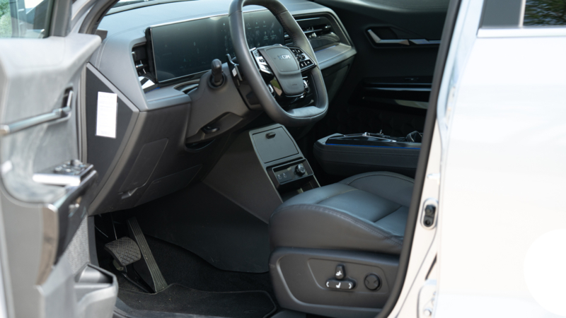 AutoZeeland rijdt de KGM Actyon Hybrid
