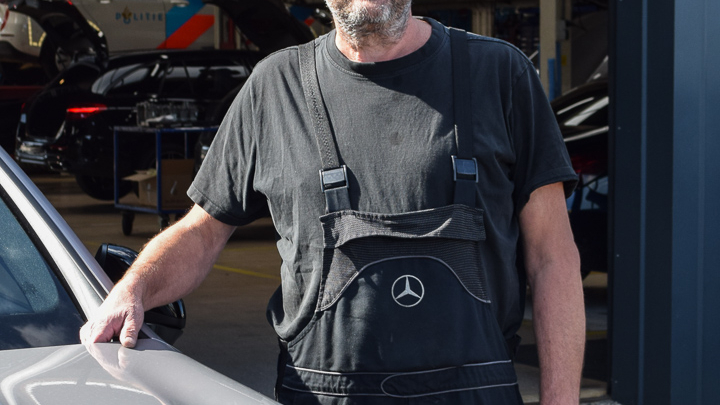 Louwman Mercedes-Benz viert het 40-jarig jubileum van Peter Poppe