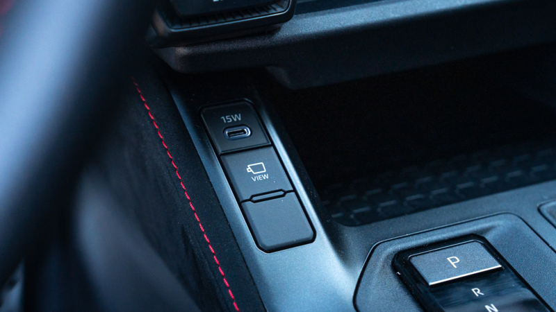 AutoZeelandtest van de Toyota RAV4 GR Plug-In-Hybrid 300 Sport