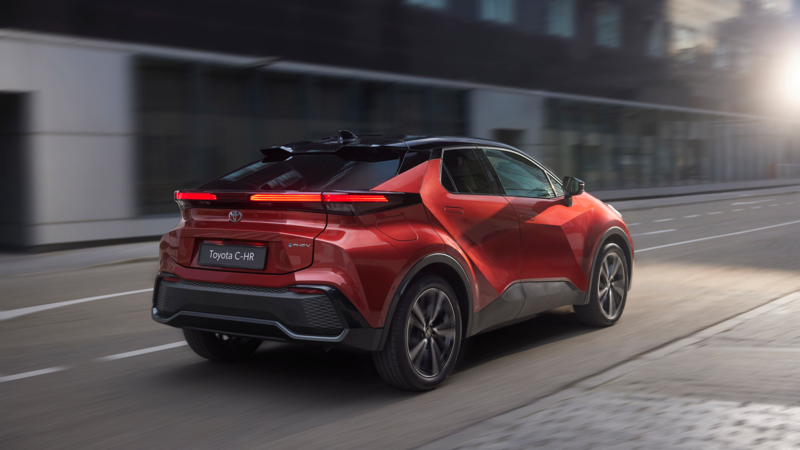 Nieuwe Premium-uitvoering geeft Toyota C-HR een nog gedurfdere stijl