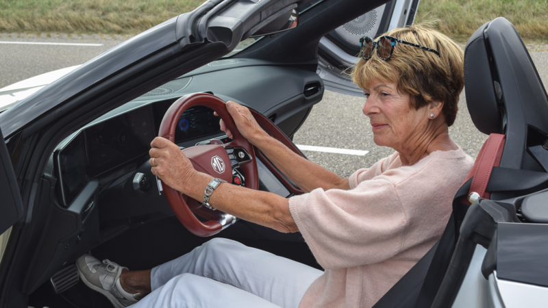 AutoZeelandtest van de MG Cyberster GT