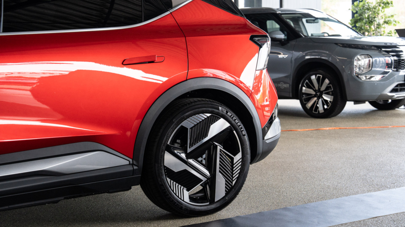Nieuwe Mitsubishi Eclipse Cross en Grandis geïntroduceerd bij Auto Moret in Terneuzen