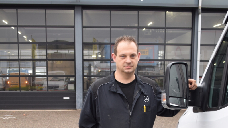 Vervolg op het verhaal van jubilarissen en andere wapenfeiten van de Mercedes-Benzdealer in Goes